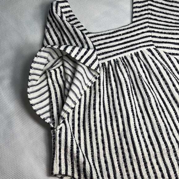 ~3 for $20~ Madewell boho flutter sleeve top - Picture 6 of 7